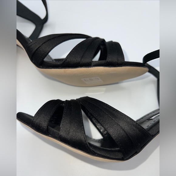 NWB MANOLO BLAHNIK BLACK SATIN GAZO SANDSLS SIZE 37.5 - Picture 9 of 15